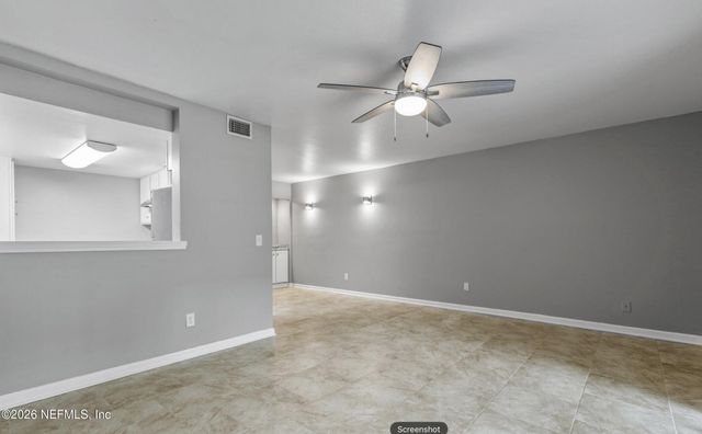 4330 PLAZA GATE Lane S 102, Jacksonville, FL 32217