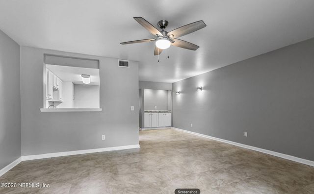 4330 PLAZA GATE Lane S 102, Jacksonville, FL 32217