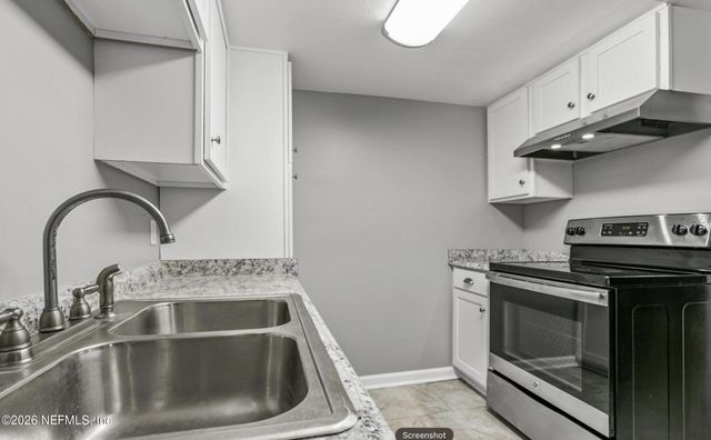 4330 PLAZA GATE Lane S 102, Jacksonville, FL 32217