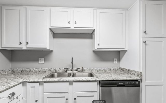 4330 PLAZA GATE Lane S 102, Jacksonville, FL 32217