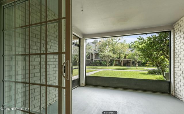 4330 PLAZA GATE Lane S 102, Jacksonville, FL 32217