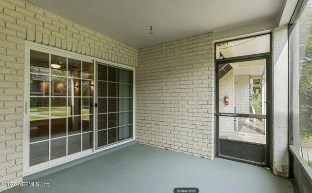 4330 PLAZA GATE Lane S 102, Jacksonville, FL 32217
