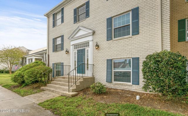 4330 PLAZA GATE Lane S 102, Jacksonville, FL 32217