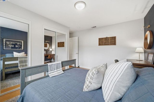 393 Lloyd St, Livermore, CA 94550