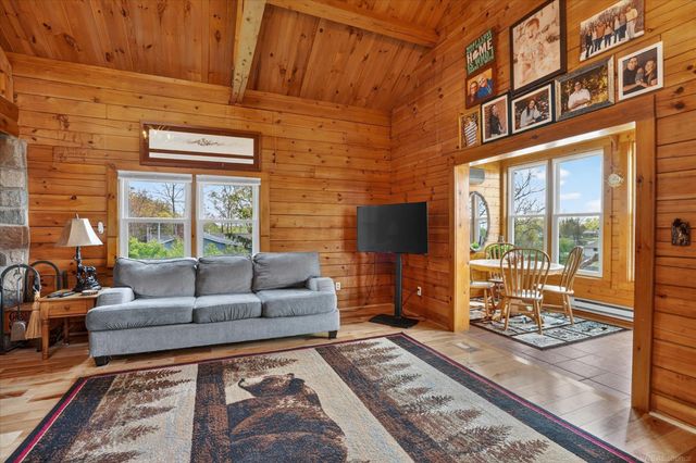 14601 Brookhurst Drive, Cement City, MI 49233