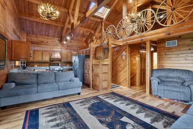 14601 Brookhurst Drive, Cement City, MI 49233
