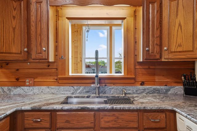 14601 Brookhurst Drive, Cement City, MI 49233