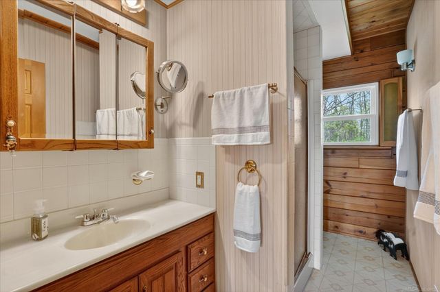 14601 Brookhurst Drive, Cement City, MI 49233