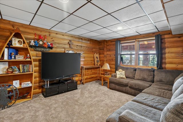 14601 Brookhurst Drive, Cement City, MI 49233
