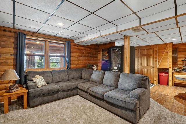 14601 Brookhurst Drive, Cement City, MI 49233