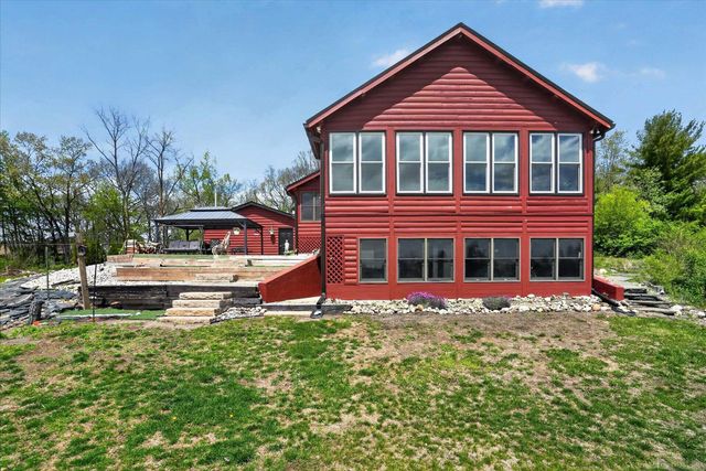 14601 Brookhurst Drive, Cement City, MI 49233