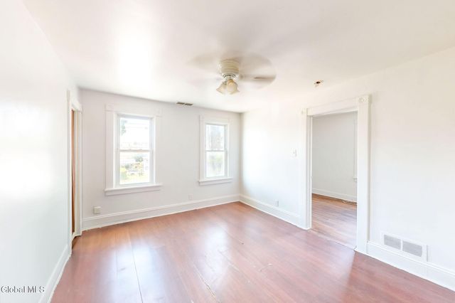 1315 Van Cortland Street, Schenectady, NY 12303