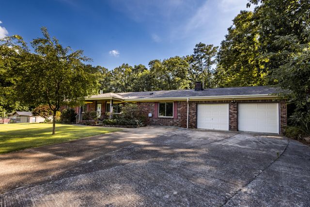 1114 Central Drive, Hixson, TN 37343