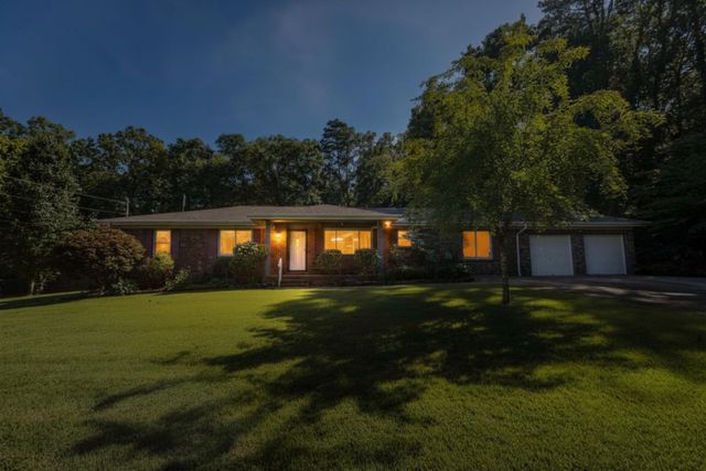 1114 Central Drive, Hixson, TN 37343