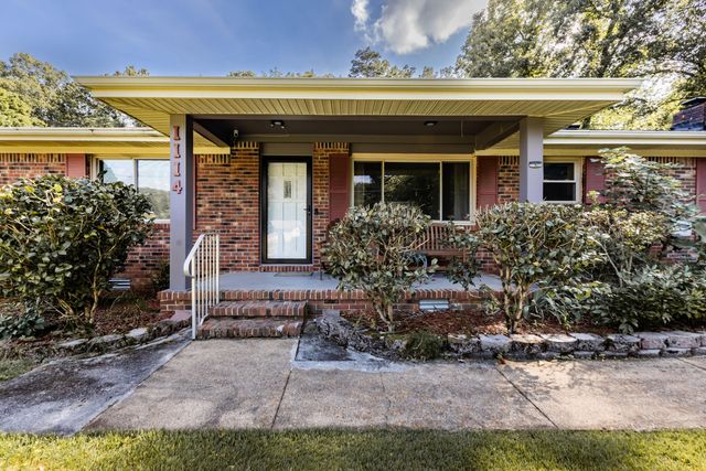 1114 Central Drive, Hixson, TN 37343