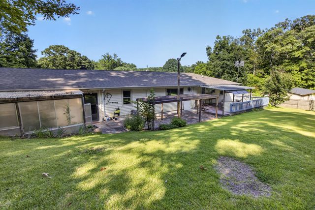 1114 Central Drive, Hixson, TN 37343
