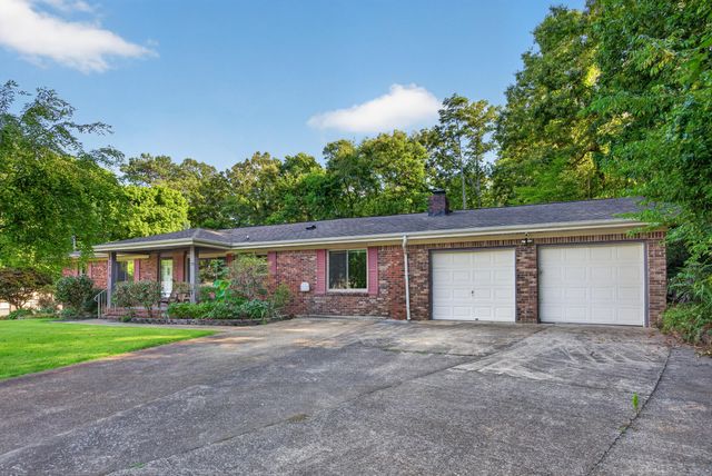 1114 Central Drive, Hixson, TN 37343