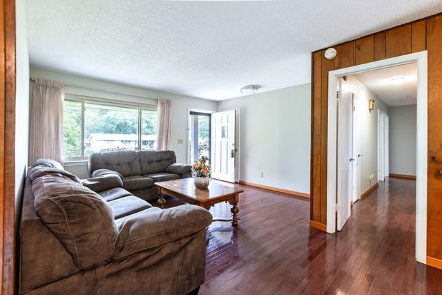 1114 Central Drive, Hixson, TN 37343