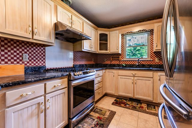 1114 Central Drive, Hixson, TN 37343