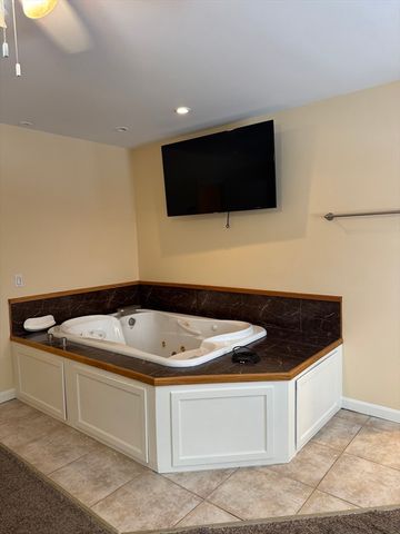 1015 Forbes St, New Bedford, MA 02745