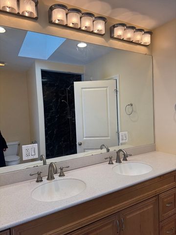 1015 Forbes St, New Bedford, MA 02745