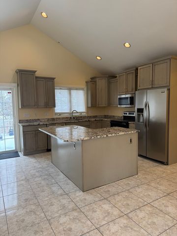 1015 Forbes St, New Bedford, MA 02745