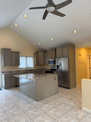 1015 Forbes St, New Bedford, MA 02745