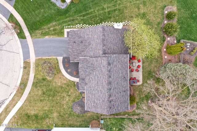 7710 Pilgrims Landing, Maumee, OH 43537