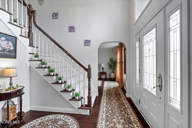 7710 Pilgrims Landing, Maumee, OH 43537