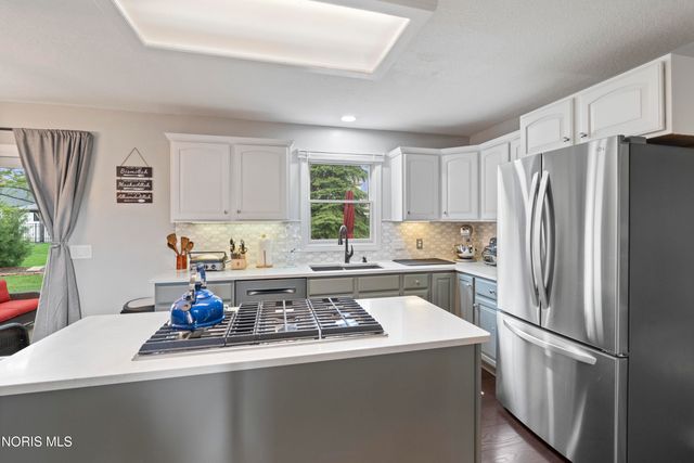 7710 Pilgrims Landing, Maumee, OH 43537