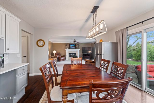 7710 Pilgrims Landing, Maumee, OH 43537