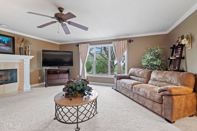 7710 Pilgrims Landing, Maumee, OH 43537