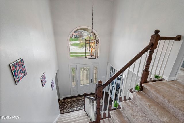 7710 Pilgrims Landing, Maumee, OH 43537