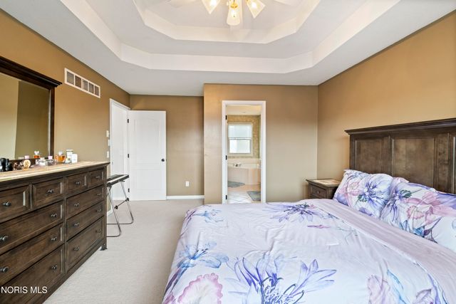 7710 Pilgrims Landing, Maumee, OH 43537