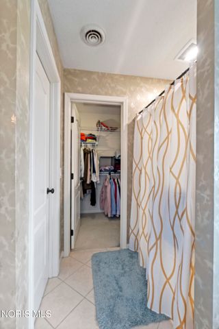 7710 Pilgrims Landing, Maumee, OH 43537