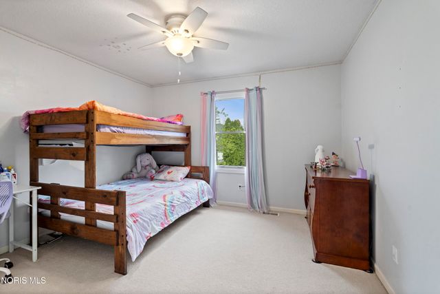 7710 Pilgrims Landing, Maumee, OH 43537