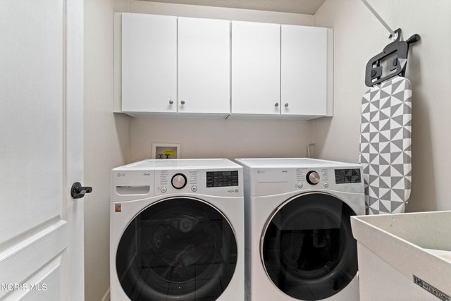 7710 Pilgrims Landing, Maumee, OH 43537