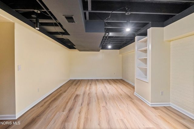 7710 Pilgrims Landing, Maumee, OH 43537