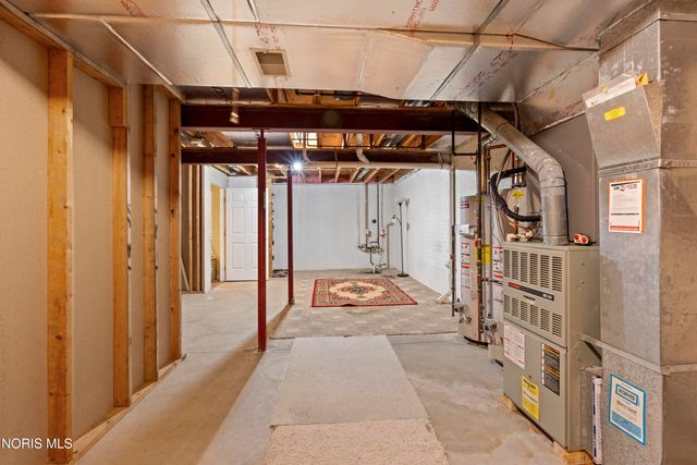 7710 Pilgrims Landing, Maumee, OH 43537