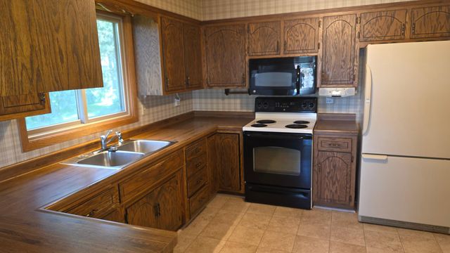 1727 30th Street NW, Rochester, MN 55901