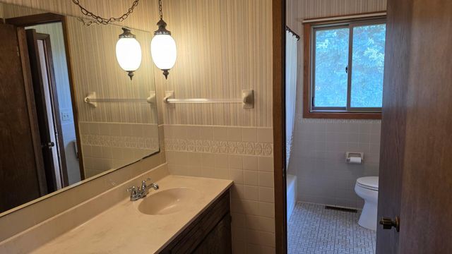 1727 30th Street NW, Rochester, MN 55901