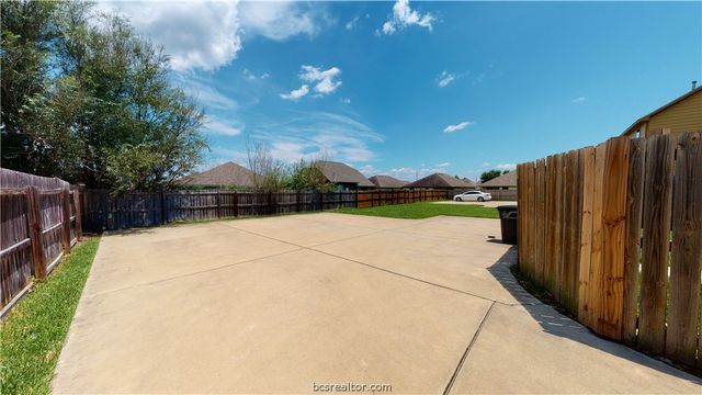 2501 Horse Shoe Drive, College Station, TX 77845