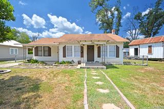 365 E Faust, New Braunfels, TX 78130