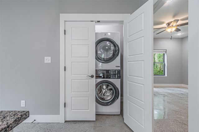 117 W Sears Street, Denison, TX 75021