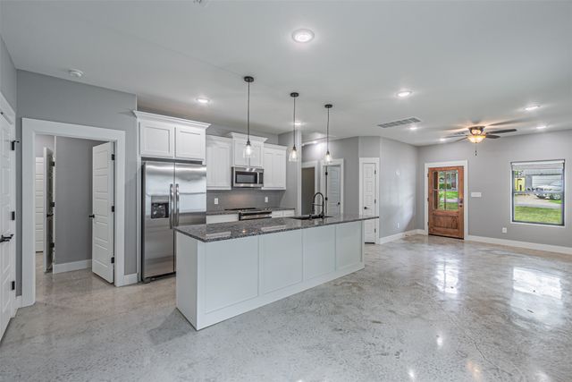 117 W Sears Street, Denison, TX 75021