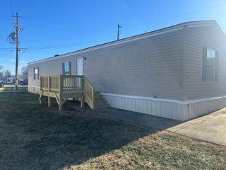 920 Gabby Ln, Oak Grove, KY 42262