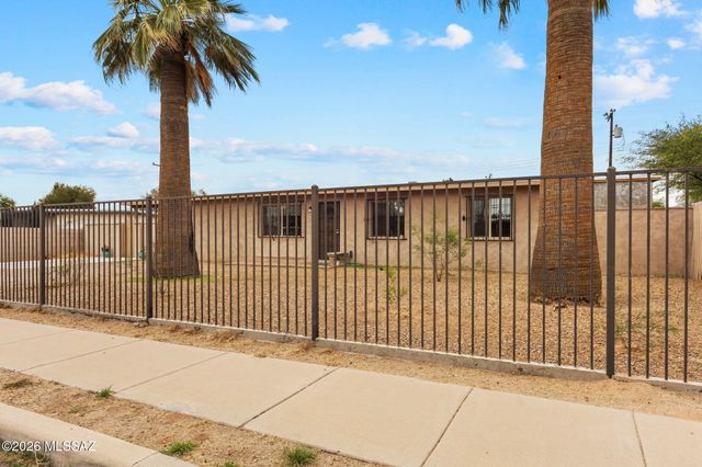 4461 E 32nd Street, Tucson, AZ 85711