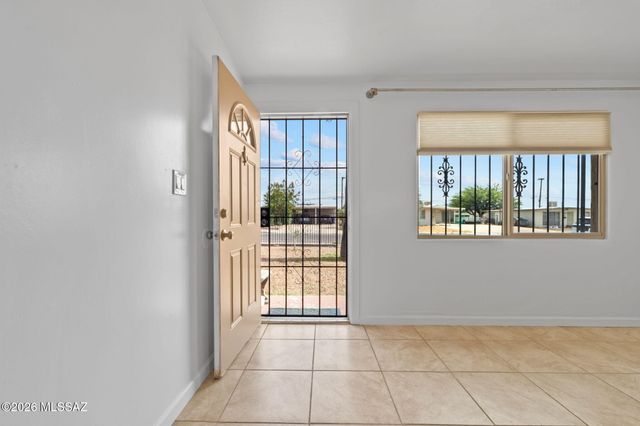 4461 E 32nd Street, Tucson, AZ 85711