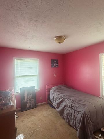 1107 Talley Dr, Salina, KS 67401