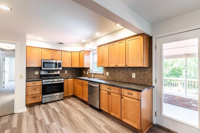 7172 Pfeiffer Road, Montgomery, OH 45242